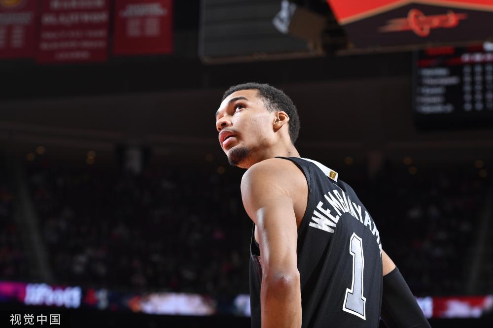 瓜帅：我认为里科-刘易斯会留下，他唯一的问题是个子太小了